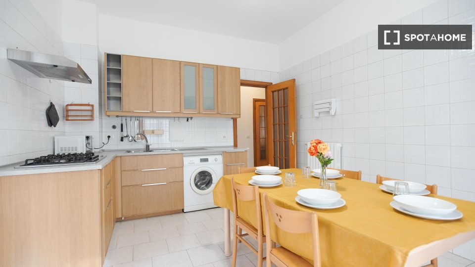 Double room Naples, 5 beds — photo 15