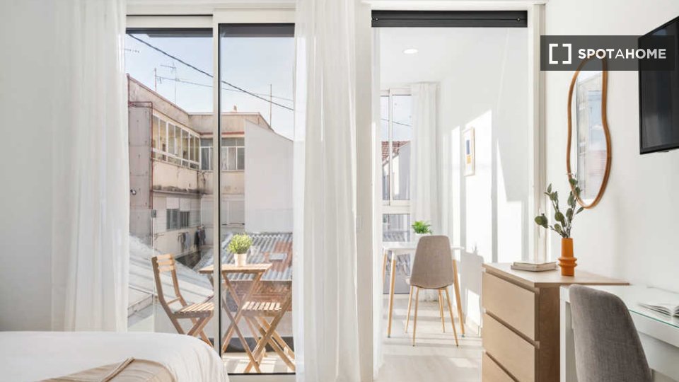 Double room Madrid, 12 beds — photo 30