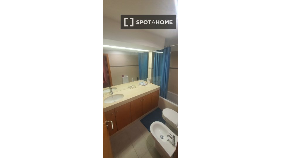 Apartment Lisbon, 2 beds, 130m² — photo 4
