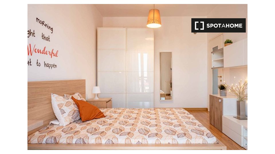 Double room Milan, 2 beds, 60m² — photo 1