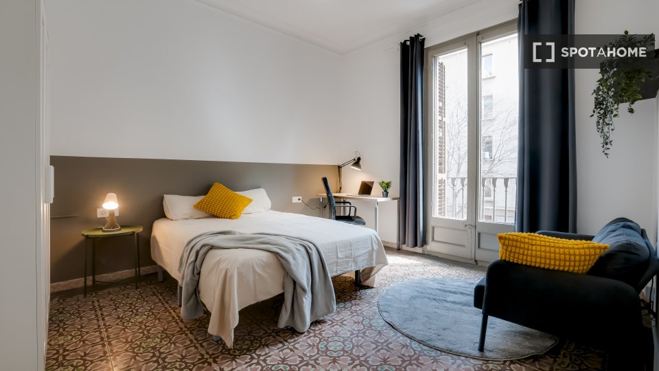 Double room Barcelona, 6 beds, 100m² — photo 18