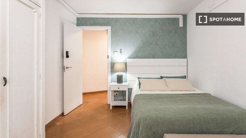 Double room Alicante, 8 beds, 200m² — photo 2