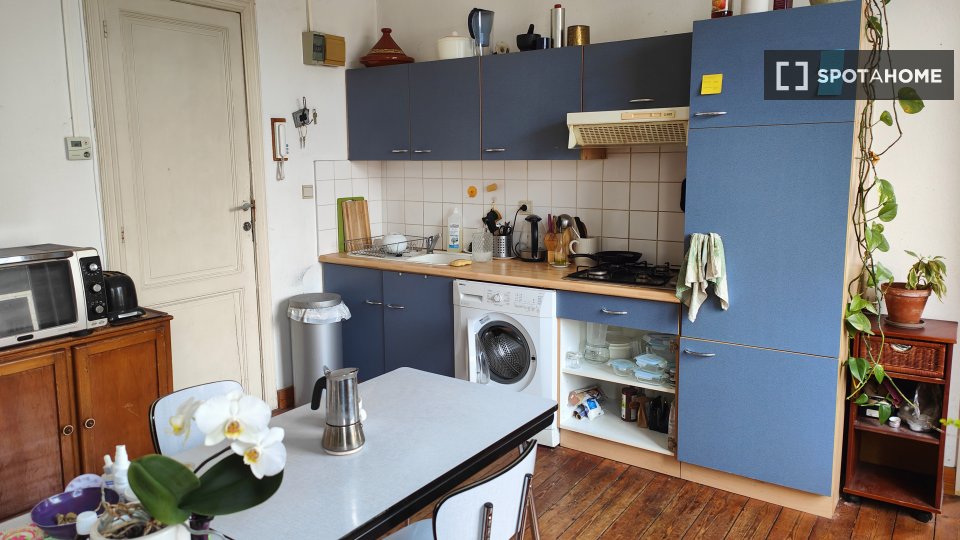 Double room Brussels, 2 beds, 65m² — photo 4