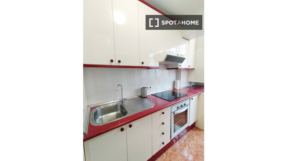 Double room Madrid, 3 beds, 95m² — photo 19