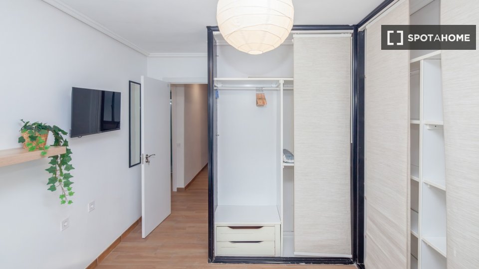 Double room Valencia, 4 beds — photo 19