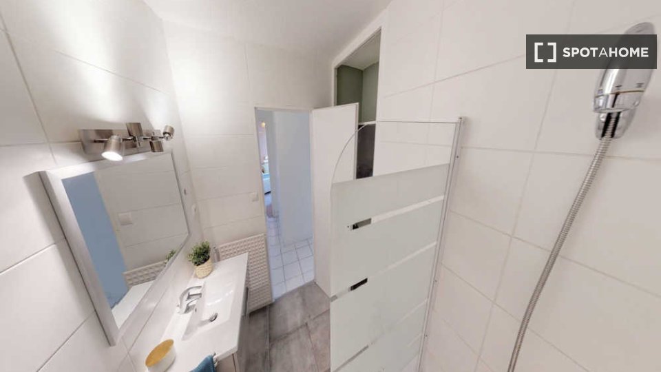 Double room Lyon, 4 beds, 100m² — photo 5