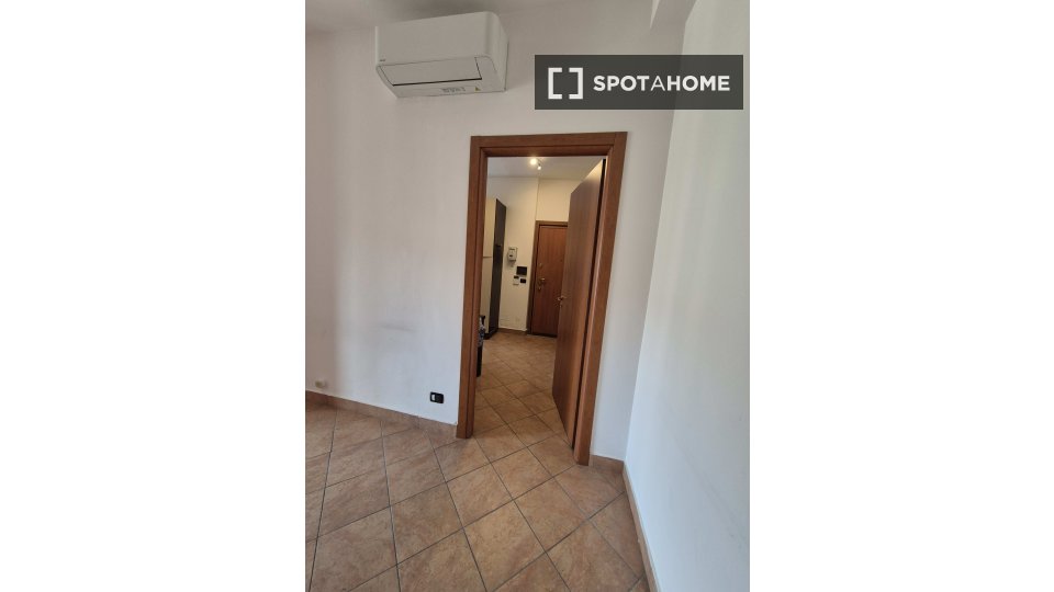Apartment mono Milan, 34m² — photo 17