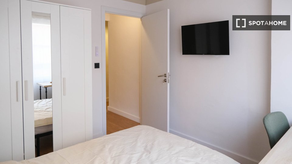 Double room Alicante, 4 beds, 83m² — photo 9