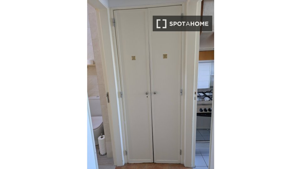Apartment mono Lisbon, 55m² — photo 11