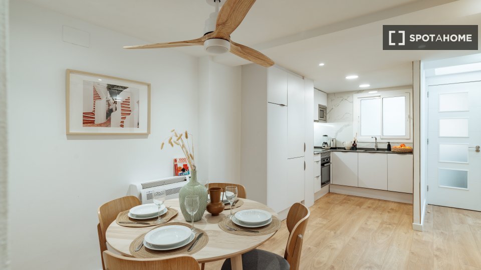 Apartment Barcelona, 1 bed, 65m² — photo 10