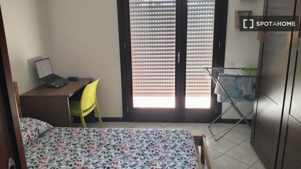 Double room Milan, 1 bed, 80m² — photo 5