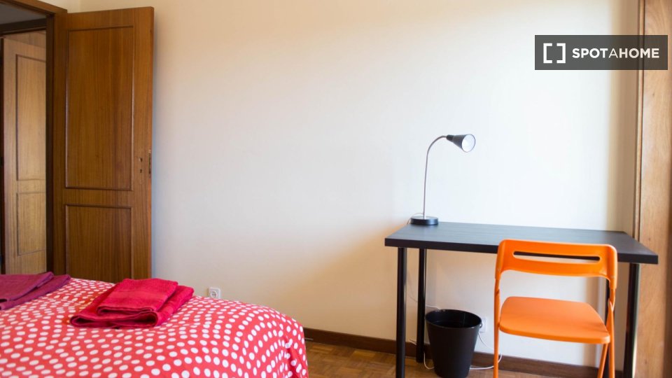 Double room Porto, 5 beds, 100m² — photo 9
