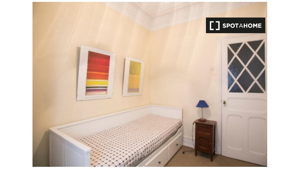 Double room Lisbon, 6 beds — photo 11