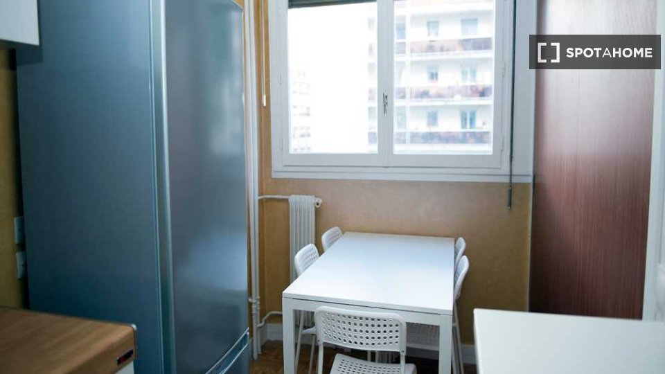 Double room Paris, 4 beds, 90m² — photo 8