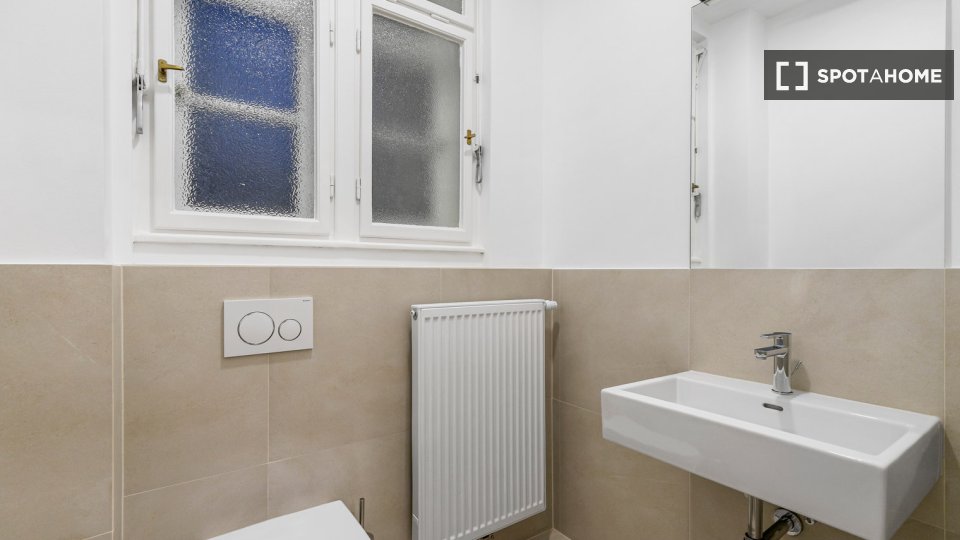 Apartment Vienna, 4 beds, 99m² — photo 11