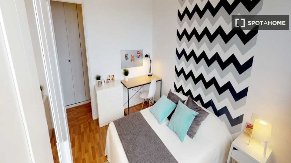Double room Lille, 5 beds, 110m² — photo 1