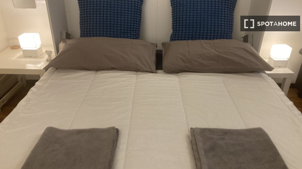Double room Milan, 1 bed, 78m² — photo 2