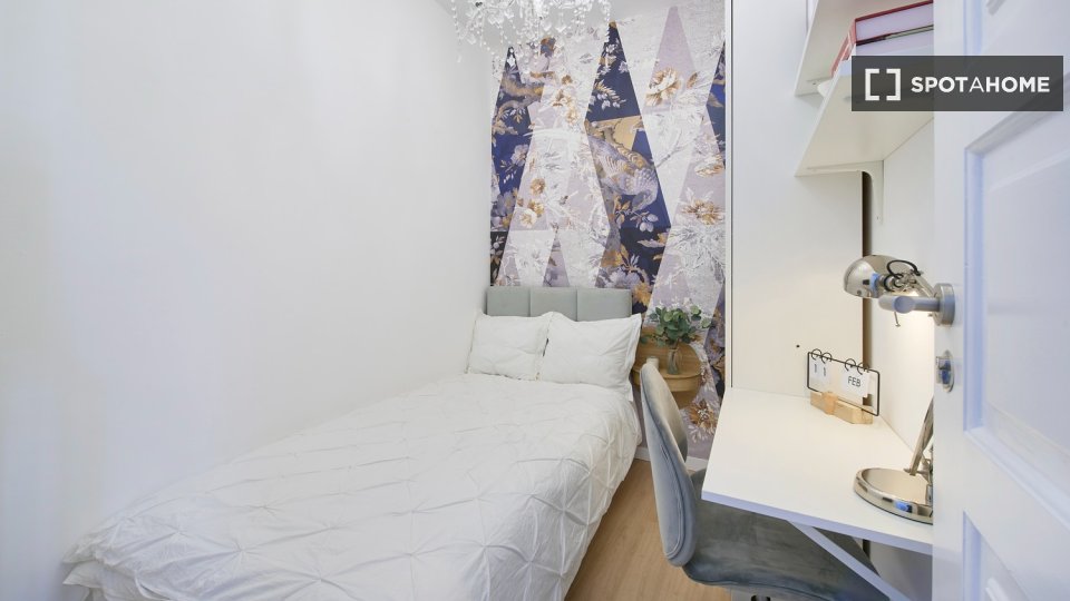 Double room Lisbon, 7 beds — photo 11