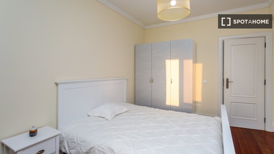 Double room Lisbon, 8 beds — photo 11