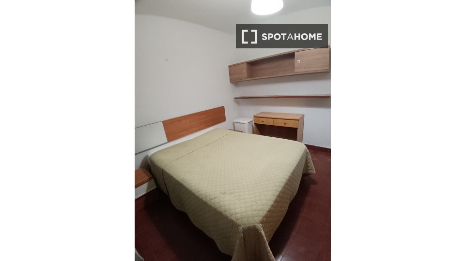 Se alquila habitación en piso compartido en Arucas