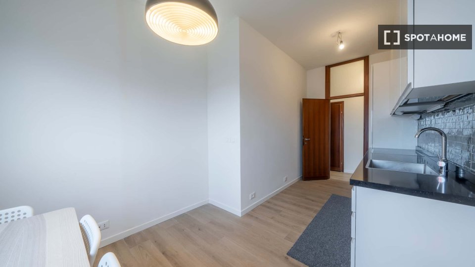 Double room Milan, 1 bed — photo 17