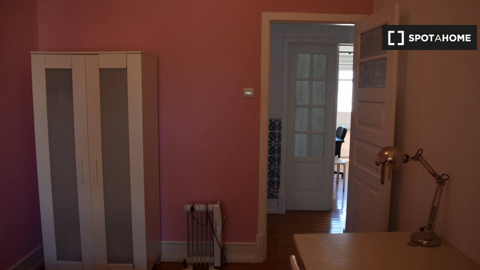 Double room Lisbon, 7 beds — photo 2