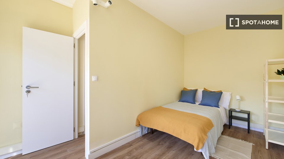 Double room Lisbon, 9 beds, 160m² — photo 27