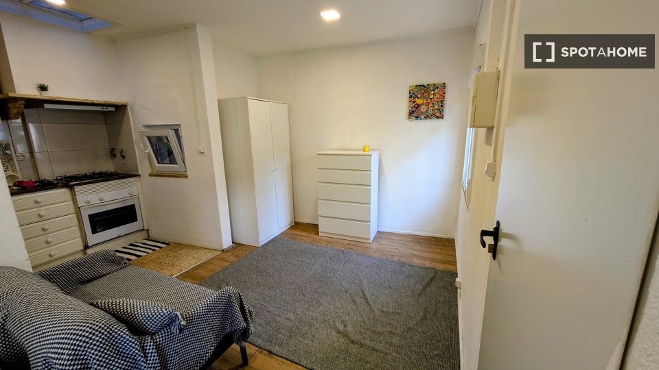 Apartment mono Lisbon, 20m² — photo 3