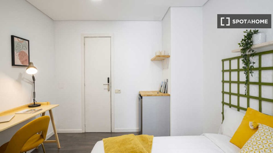 Double room Madrid, 7 beds — photo 90