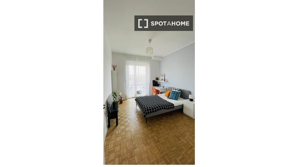 Double room Milan, 4 beds — photo 12