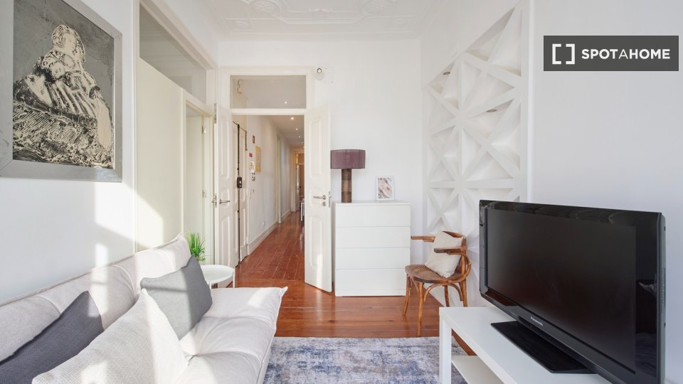 Double room Lisbon, 6 beds — photo 23