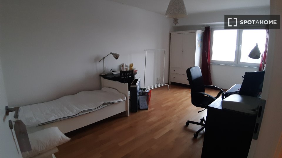 Double room Hamburg, 3 beds, 144m² — photo 3