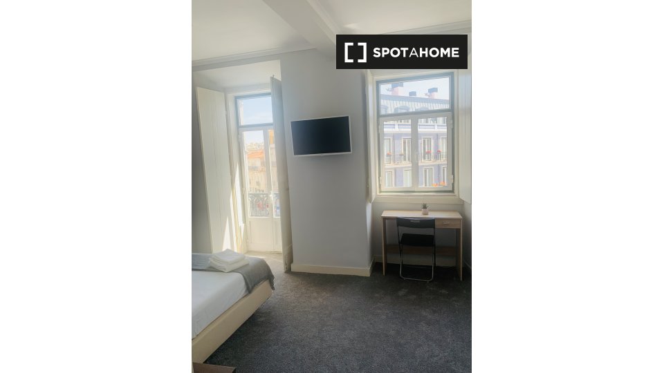 Double room Lisbon, 4 beds, 100m² — photo 16