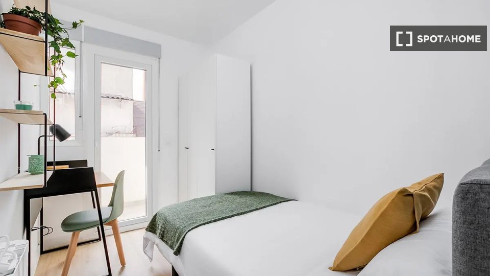 Double room Madrid, 11 beds — photo 6