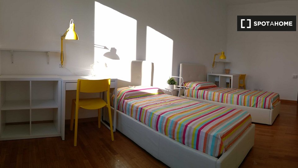 Double room Milan, 7 beds, 160m² — photo 1