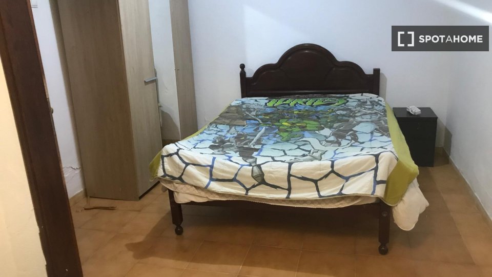 Double room Lisbon, 2 beds — photo 12
