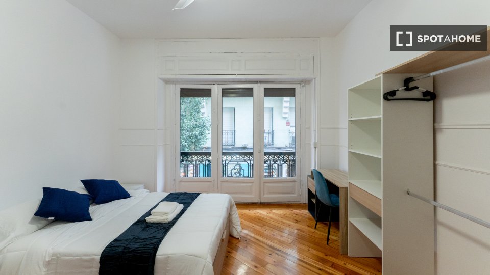 Double room Madrid, 8 beds — photo 18