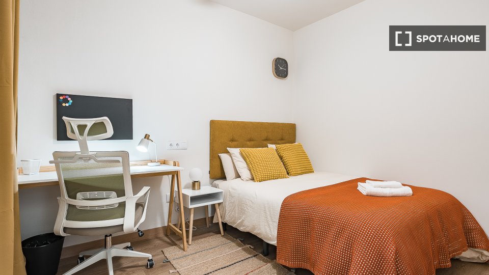Double room Barcelona, 6 beds, 120m² — photo 82