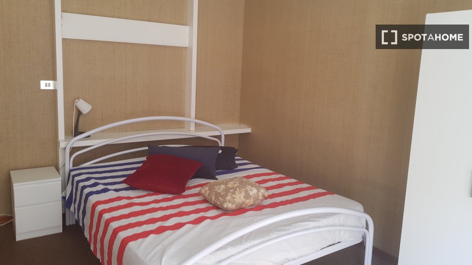 Double room Turin, 4 beds — photo 8