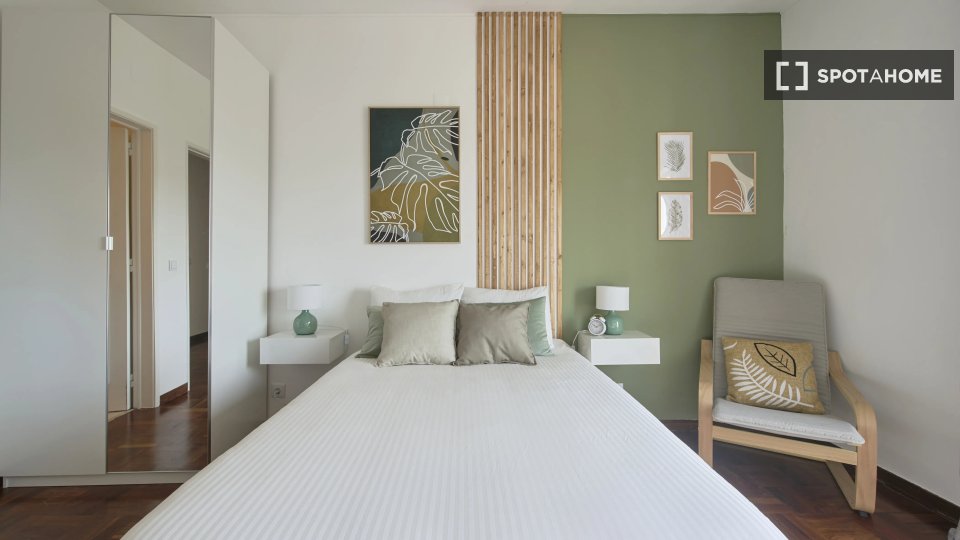 Double room Lisbon, 7 beds — photo 11