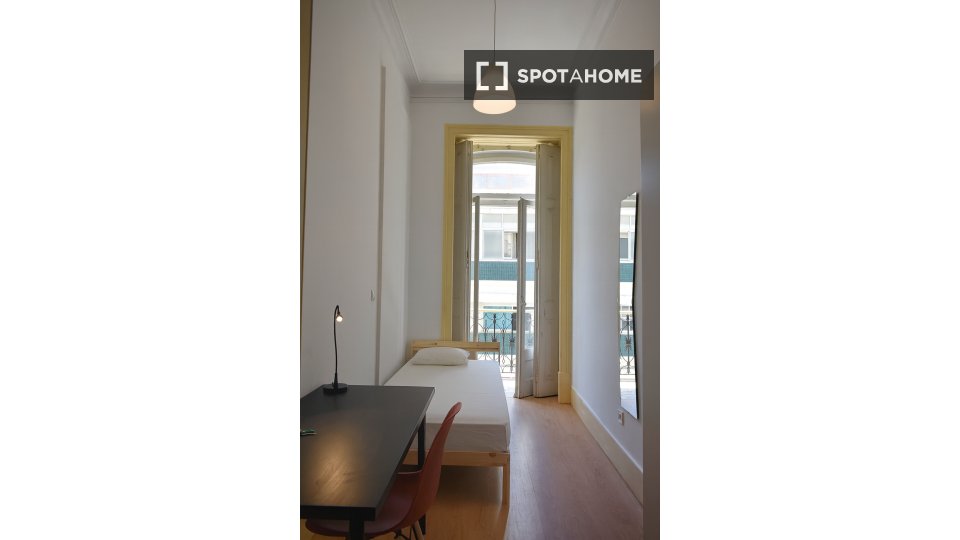Double room Lisbon, 8 beds — photo 9