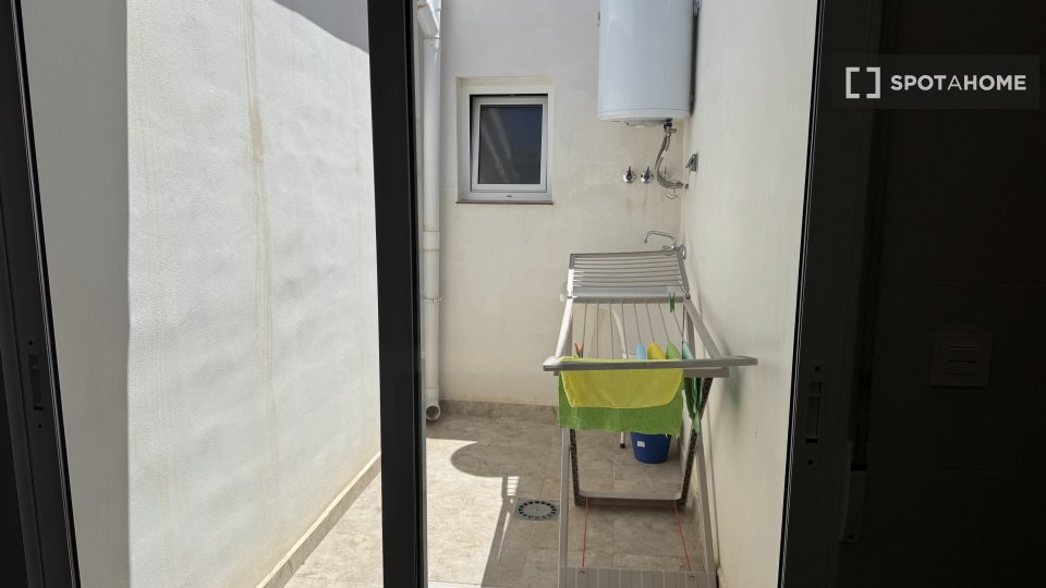 Double room Murcia, 3 beds, 100m² — photo 1