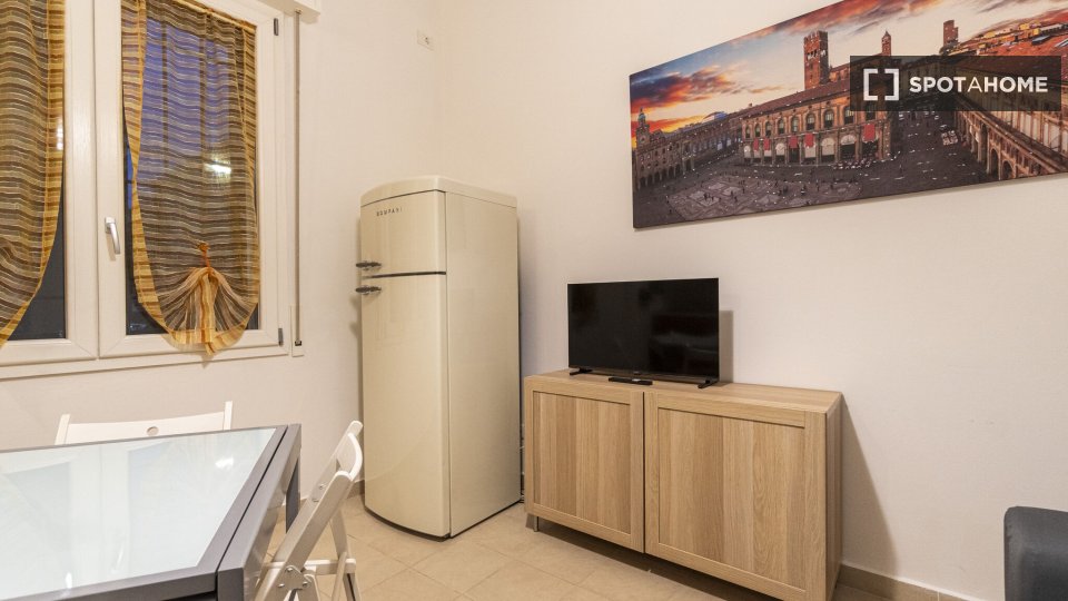 Apartment Bologna, 2 beds, 51m² — photo 2