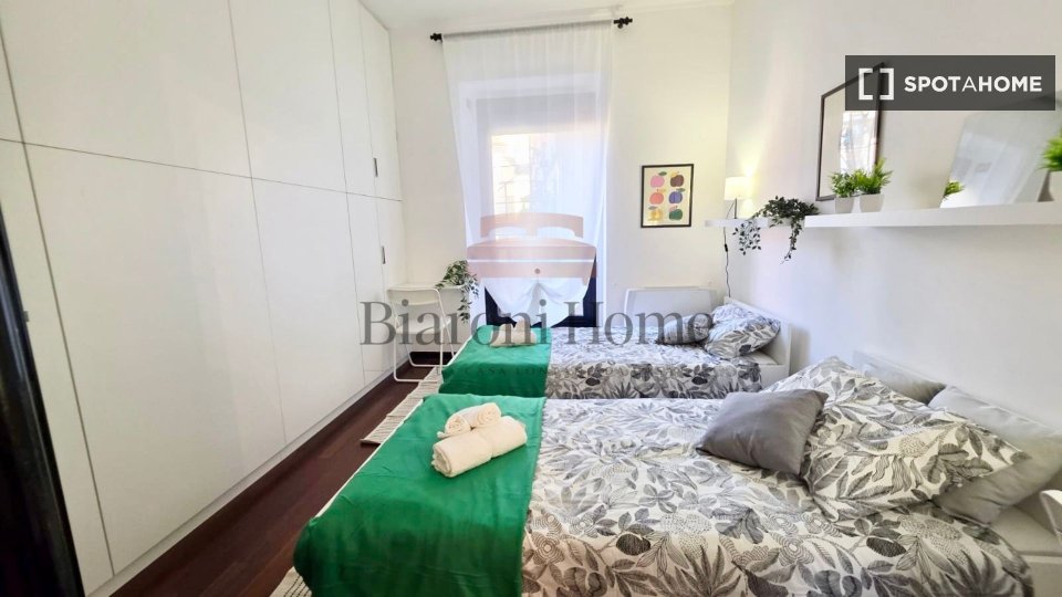 Double room Milan, 7 beds, 100m² — photo 10