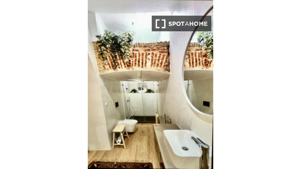 Apartment Lisbon, 2 beds, 90m² — photo 12