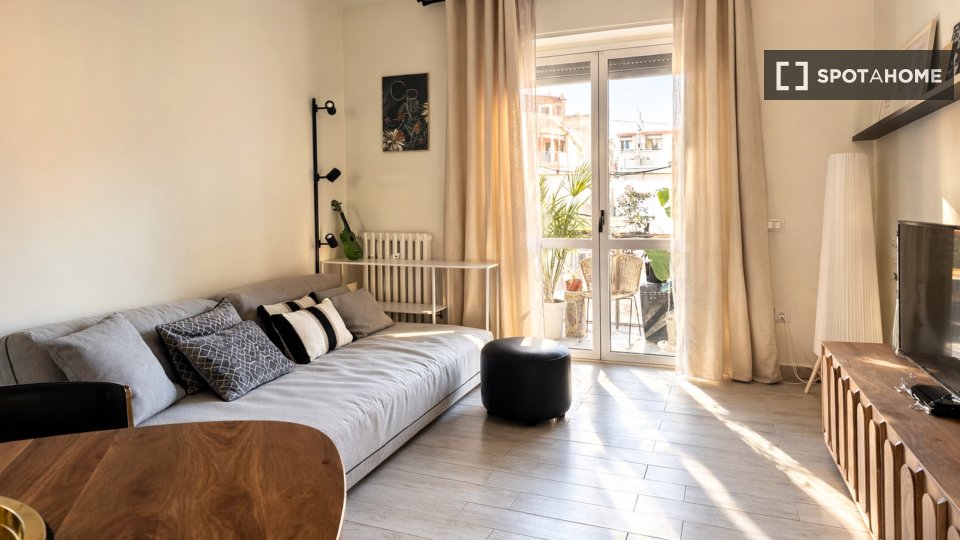 Apartamento Milán, 1 habitación, 66m² — foto 2