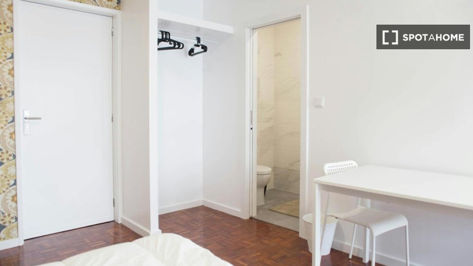 Double room Porto, 14 beds — photo 19