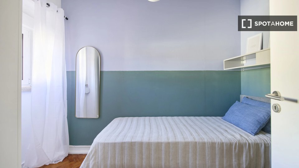 Double room Lisbon, 6 beds — photo 1
