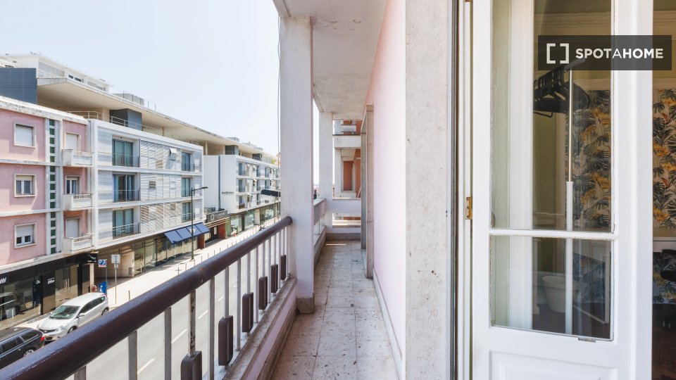 Double room Lisbon, 6 beds — photo 9
