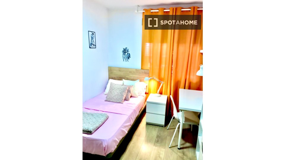 Double room Madrid, 5 beds, 120m² — photo 68